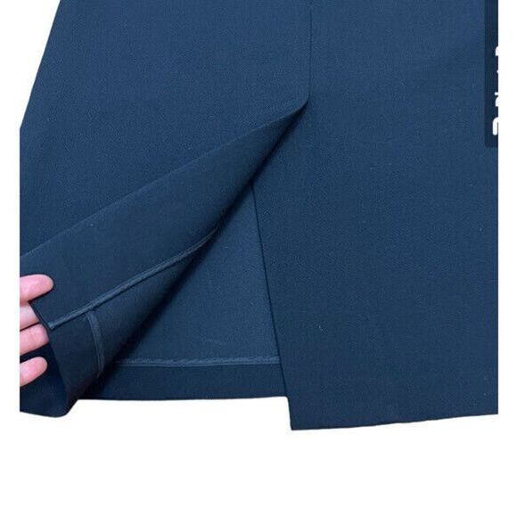 Sold  - Picture 4 of 7